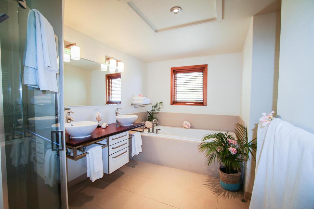 The Hideaway At Hughes Point Ξενοδοχείο Freetown Village Εξωτερικό φωτογραφία